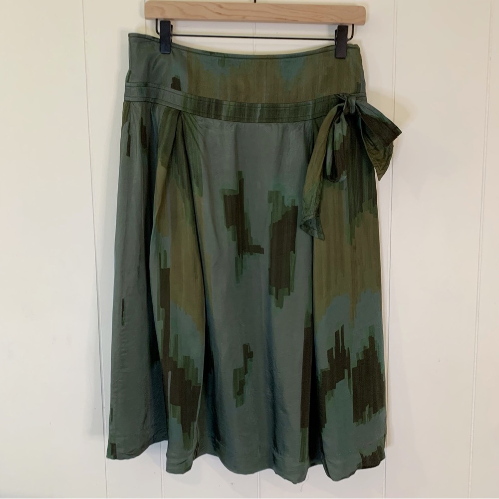 Country Road Green Paint Stroke Pattern Skirt 6 •